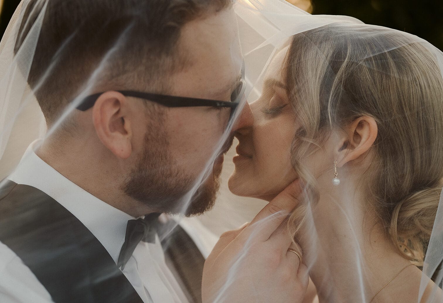 Reportaż ślubny - Elegancki ślub plenerowy-Hotel Pałac Czarny Las